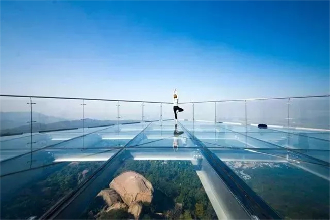 玻璃.webp.jpg