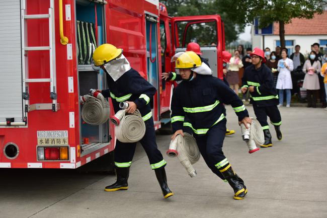 专职消防员 (8).jpg